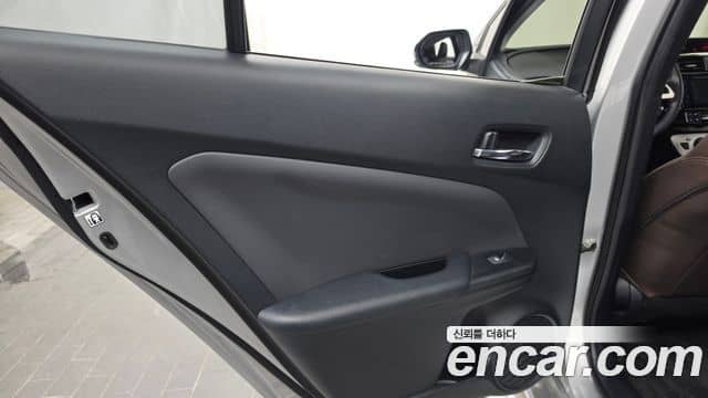 Toyota Prius, 2018