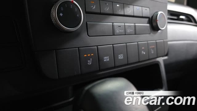 Hyundai Staria 2024 — Şəkil 17/30