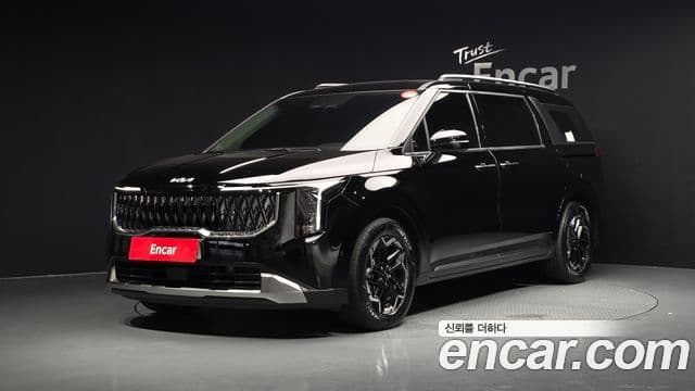 Kia Carnival 2025 — Фото 1/20