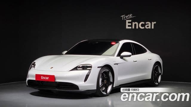 Porsche Taycan 2024 — ფოტო 32/38