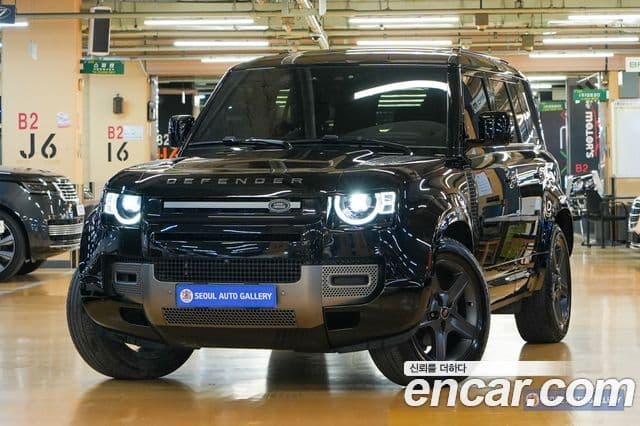 Land Rover Defender 2024 — Photo 18/19