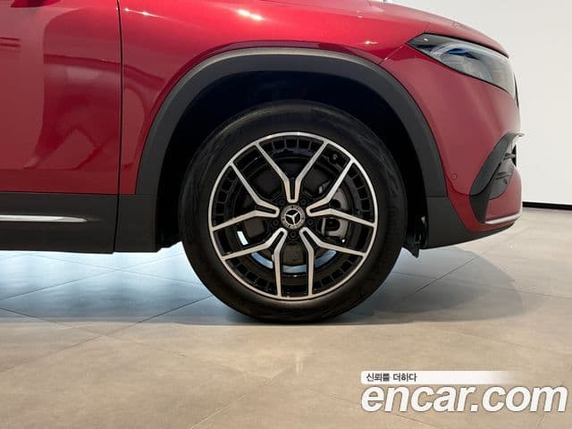 Mercedes-Benz EQB 2024 — ფოტო 7/20