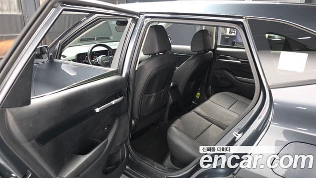 Kia Seltos 2023 — ფოტო 12/30