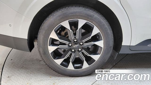 Kia Carnival 2022 — Фото 5/20