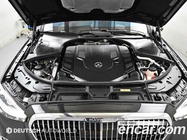 Mercedes-Benz S-Class 2023 — Photo 13/20