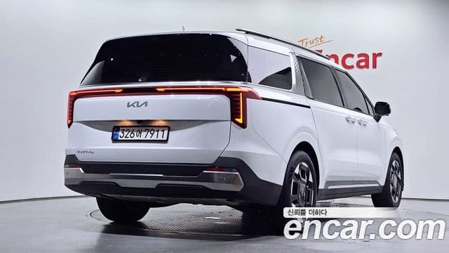 Kia Carnival 2024 — Фото 2/20