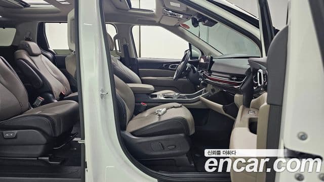 Kia Carnival 2024 — Photo 29/34
