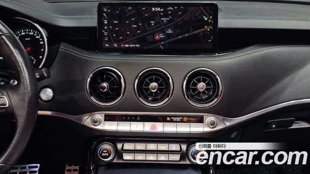 Kia Stinger 2020 — Фото 18/20