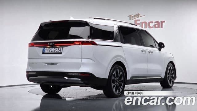 Kia Carnival 2021 — Фото 2/20