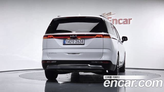 Kia Carnival 2021 — Фото 4/20