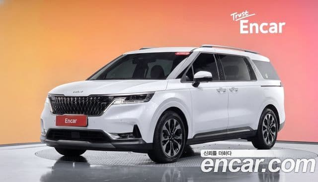 Kia Carnival 2021 — Фото 1/20