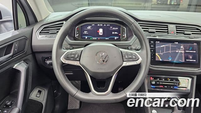 Volkswagen Tiguan 2021 — Şəkil 22/35