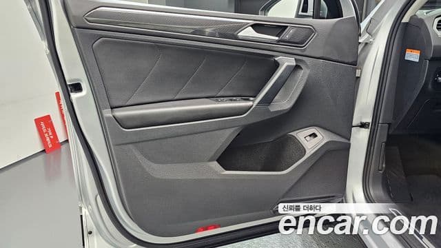 Volkswagen Tiguan 2021 — Şəkil 13/35