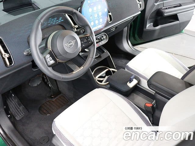 Mini Cooper S Countryman 2025 — Фото 18/20