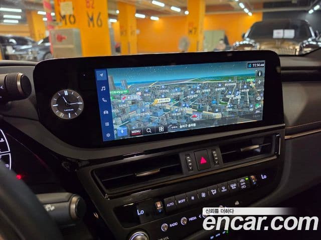 Lexus ES300h 2025 — Photo 18/18