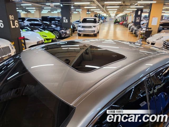 Lexus ES300h 2025 — Photo 12/18