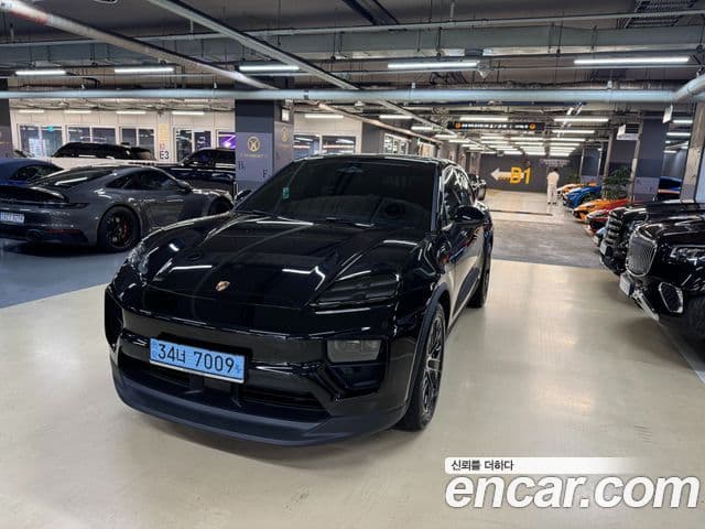 Porsche Macan EV 2025 — ფოტო 2/20