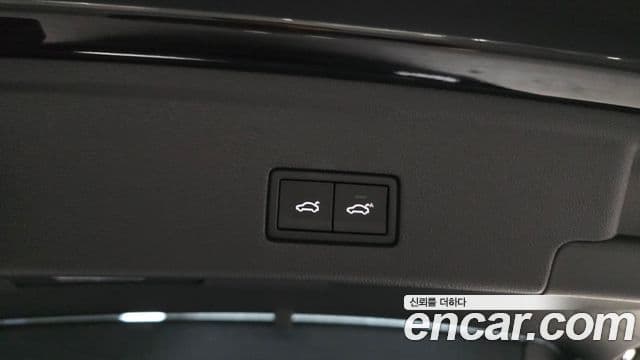 Volkswagen Touareg 2025 — Photo 19/35