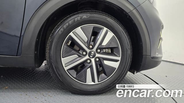 Kia Niro 2019 — Şəkil 31/31