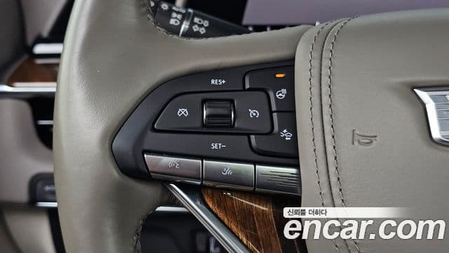 Cadillac Escalade 2021 — Şəkil 14/46