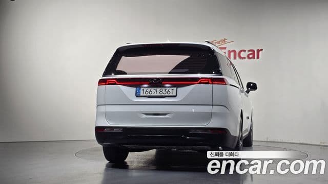 Kia Carnival 2022 — Фото 4/20