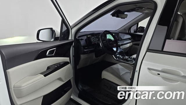 Kia Carnival 2022 — Фото 10/20