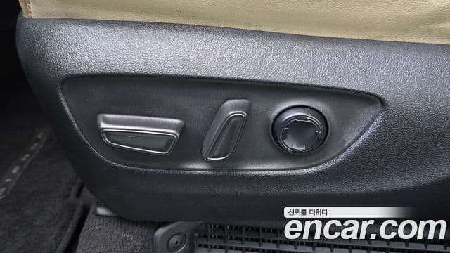 Toyota Sienna 2022 — Şəkil 33/36