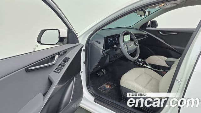 Kia Niro 2025 — Фото 10/20