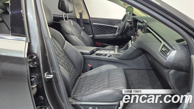 Genesis G70 2022 — Şəkil 10/39