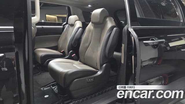 Kia Carnival 2024 — Фото 12/20