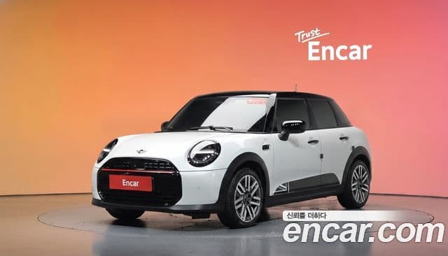 Mini Cooper C 2026 — ფოტო 29/30