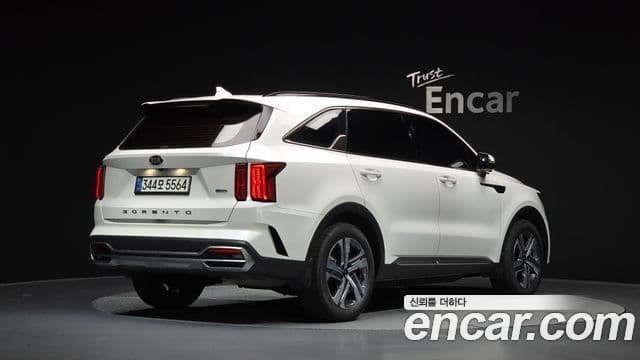 Kia Sorento 2021 — Фото 2/20