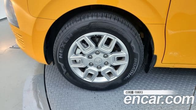 Hyundai Staria 2023 — Şəkil 3/20
