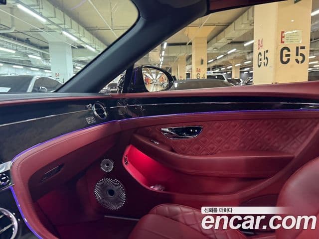 Bentley Continental GT 2019 — ფოტო 13/18