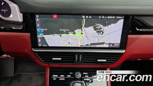 Porsche Cayenne 2020 — ფოტო 15/20
