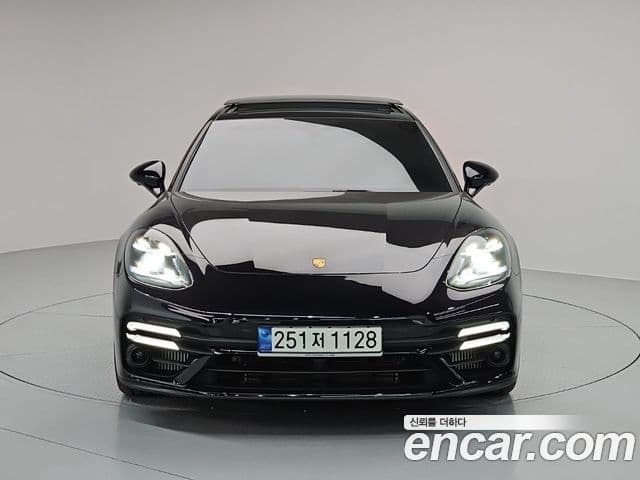 Porsche Panamera 2022 — ფოტო 1/20
