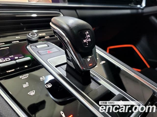 Porsche Panamera 2022 — фото 8 из 20