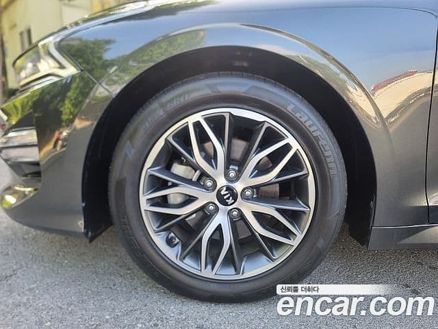 Kia K5 2020 — ფოტო 19/20
