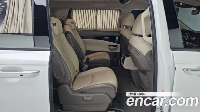 Kia Carnival 2023 — Şəkil 11/20