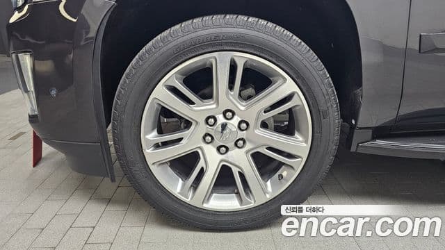 Cadillac Escalade 2018 — ფოტო 5/20