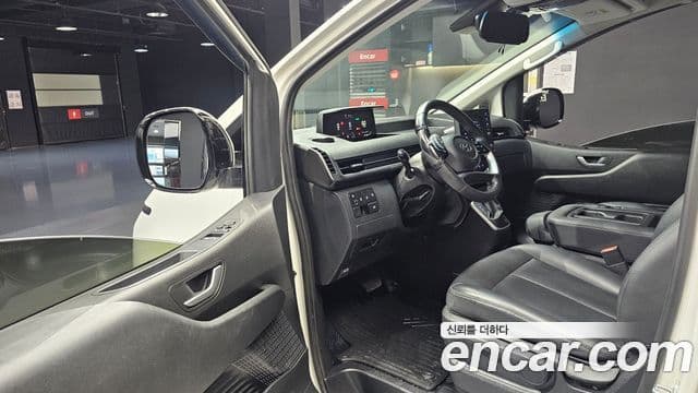 Hyundai Staria 2024 — ფოტო 11/20