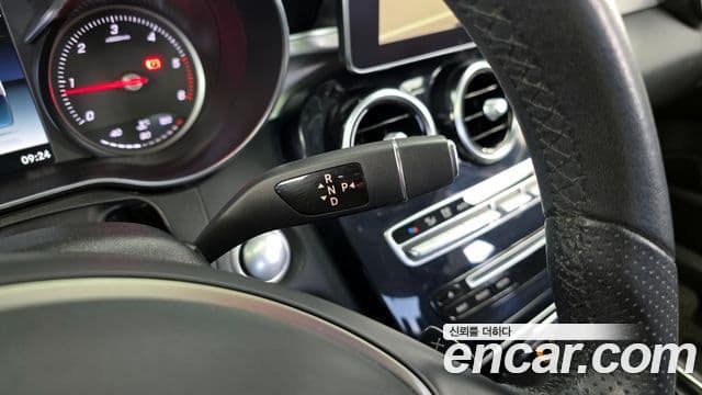 Mercedes-Benz C-Class 2018 — ფოტო 9/20