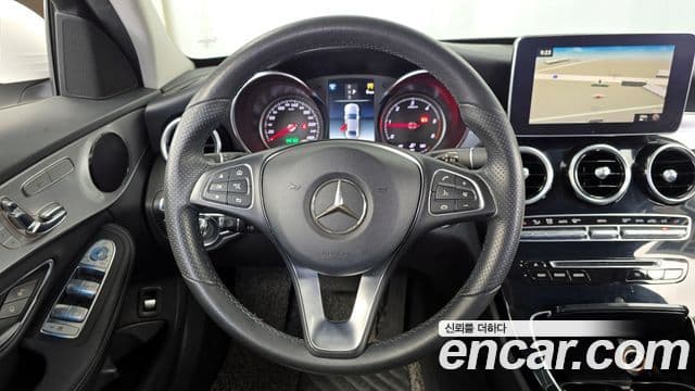 Mercedes-Benz C-Class 2018 — ფოტო 13/20