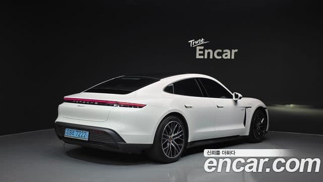 Porsche Taycan 2023 — Şəkil 13/20