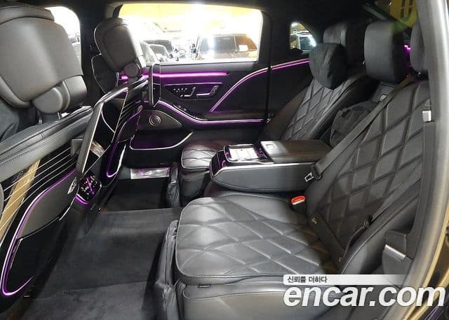Mercedes-Benz S-Class 2022 — ფოტო 17/20