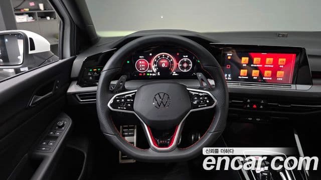 Volkswagen Golf 2023 — ფოტო 13/20