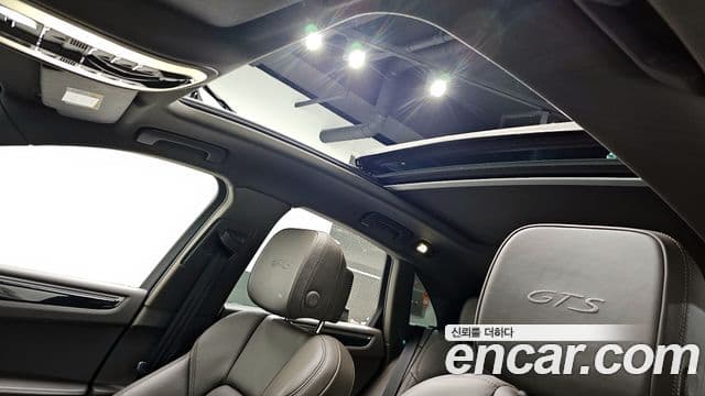 Porsche Macan 2018 — Şəkil 17/20