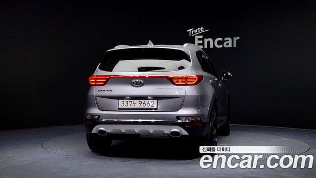 Kia Sportage The Bold 2020 — ფოტო 17/20