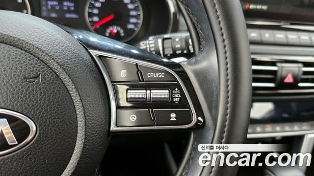 Kia Seltos 2020 — ფოტო 5/20