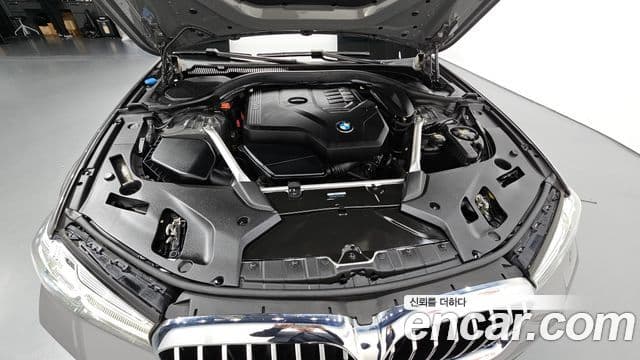 BMW 5 Series 2021 — ფოტო 6/20